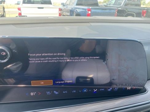 New 2025 Chevrolet Suburban Premier image 22