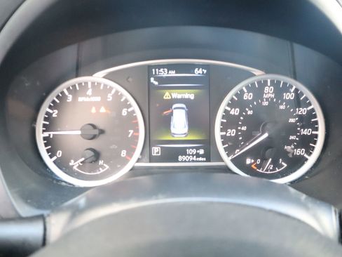 Used 2017 Nissan Sentra SV w/ Driver's Assist Package FWD image 34