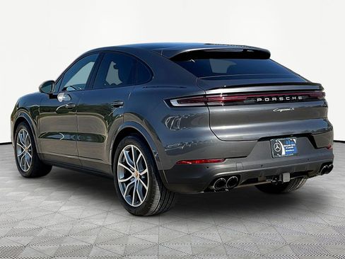 Used 2024 Porsche Cayenne S AWD/4WD image 4