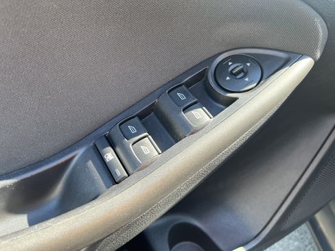 Used 2015 Ford Focus SE w/ Equipment Group 201A FWD image 18