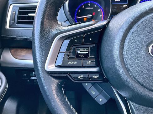 Used 2018 Subaru Outback 2.5i Limited AWD/4WD image 24
