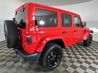 Used 2024 Jeep Wrangler Unlimited Sahara AWD/4WD video 2