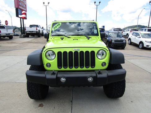 Used 2016 Jeep Wrangler Unlimited Sport w/ Quick Order Package 24S AWD/4WD image 3