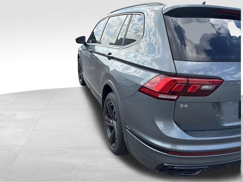 Used 2024 Volkswagen Tiguan SE R-Line AWD/4WD image 5