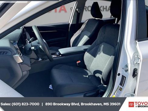 Used 2025 Toyota Camry LE image 17