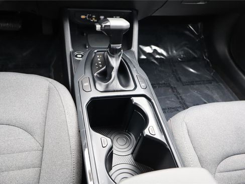 Certified 2025 Kia K4 EX image 25