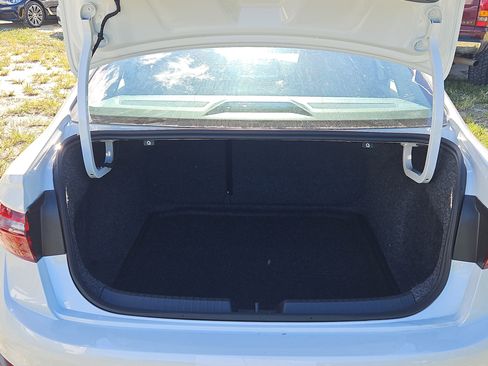 New 2026 Volkswagen Jetta SE image 7