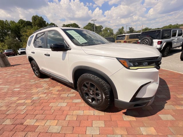 Certified 2024 Honda Pilot TrailSport image 38