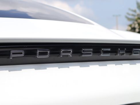 Used 2018 Porsche 718 Cayman RWD image 35