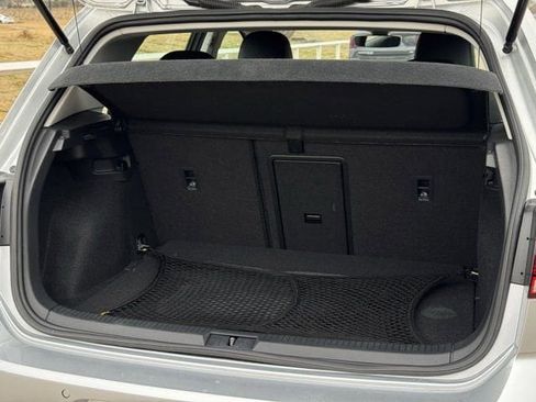 Used 2019 Volkswagen e-Golf SEL Premium image 32