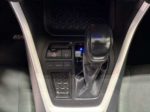Used 2025 Toyota RAV4 LE FWD image 21