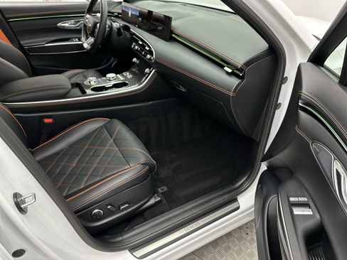 Certified 2026 Genesis GV70 3.5T Sport Prestige image 25