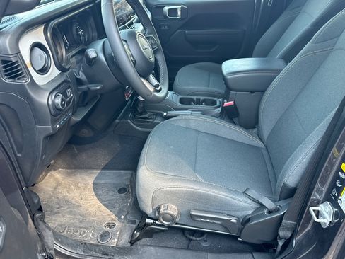 Used 2025 Jeep Wrangler Unlimited Sport S 4xe AWD/4WD image 9
