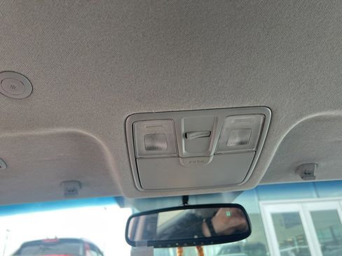 Used 2013 Hyundai Elantra GLS w/ Preferred Pkg image 8