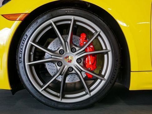 Used 2019 Porsche 718 Cayman RWD image 35