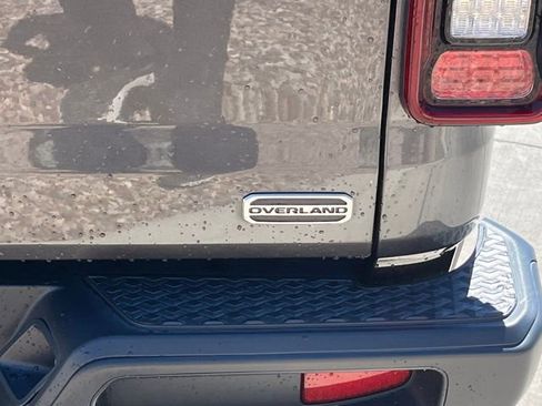 Certified 2023 Jeep Gladiator Overland w/ LED Lighting Group image 8