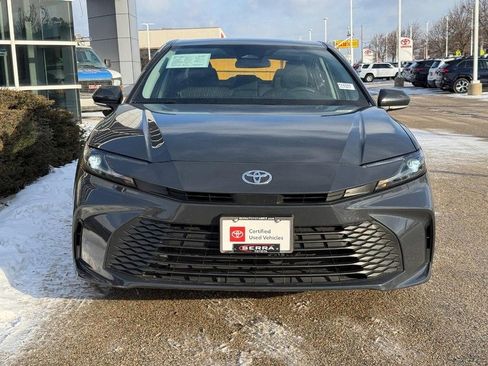 Used 2025 Toyota Camry LE image 8