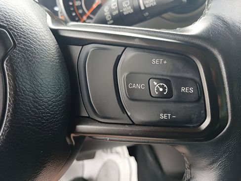 Used 2018 Jeep Wrangler Unlimited Sport S AWD/4WD image 29