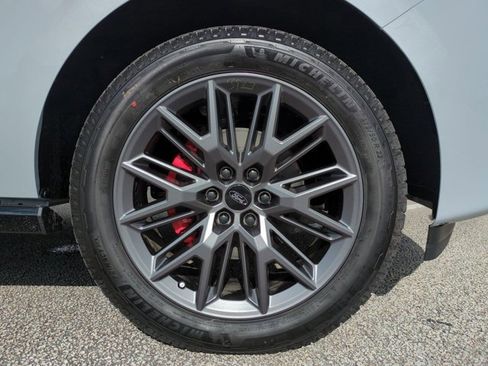 New 2025 Ford Expedition Platinum w/ Stealth Performance Package image 11