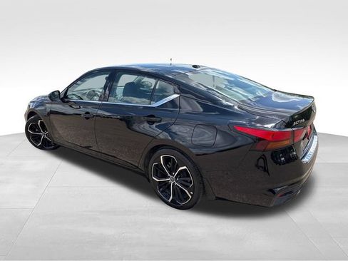 Certified 2023 Nissan Altima 2.5 SR FWD image 6