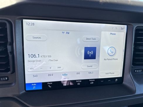 New 2025 Ford Bronco 4-Door image 24