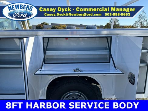 New 2025 Ford F250 XL w/ XL Chrome Package image 9