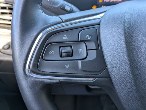 Used 2025 Buick Envista Sport Touring image 23