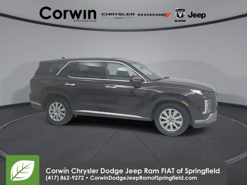 Used 2024 Hyundai Palisade SE image 1
