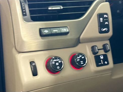 Used 2016 GMC Yukon Denali w/ Enhanced Security Package image 11