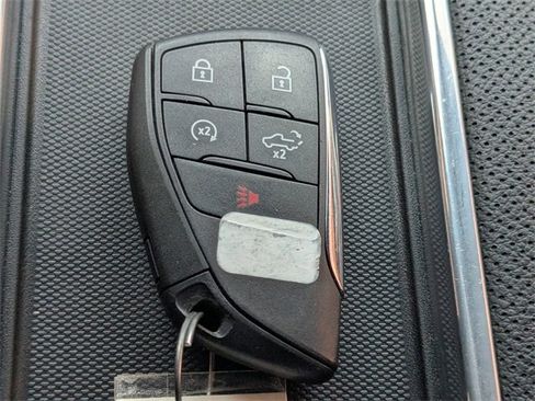 Used 2022 GMC Sierra 1500 SLT w/ SLT Premium Plus Package image 33