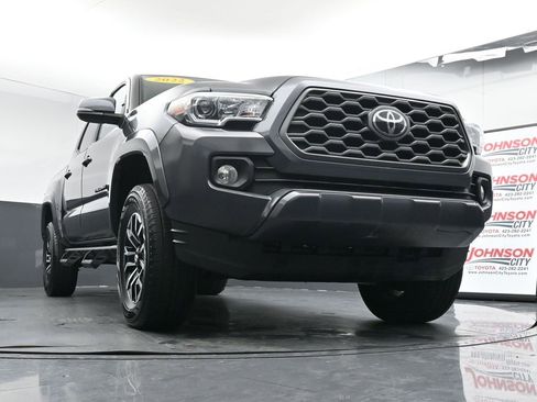 Used 2022 Toyota Tacoma TRD Sport image 33