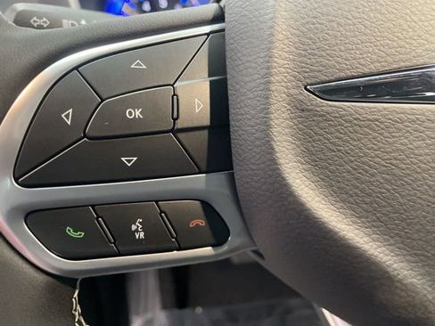 New 2026 Chrysler Pacifica Select image 15