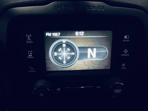Used 2017 Jeep Renegade Altitude w/ Safety & Security Group FWD image 31