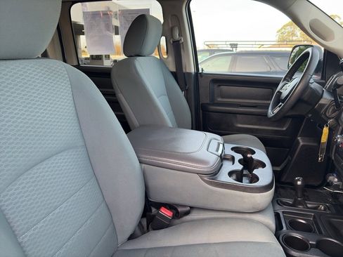 Used 2016 RAM 3500 Tradesman w/ Chrome Appearance Group image 28