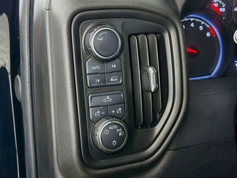 Used 2022 Chevrolet Silverado 1500 Custom image 12