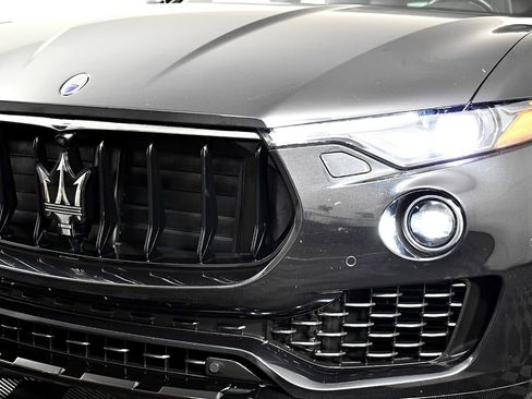Used 2017 Maserati Levante S image 13