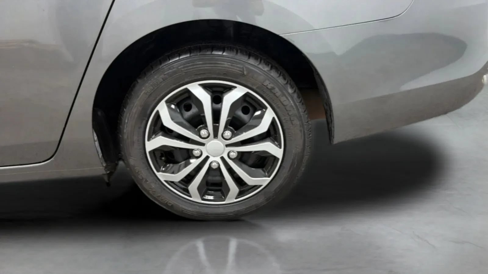 Used 2018 Nissan Sentra S FWD image 26