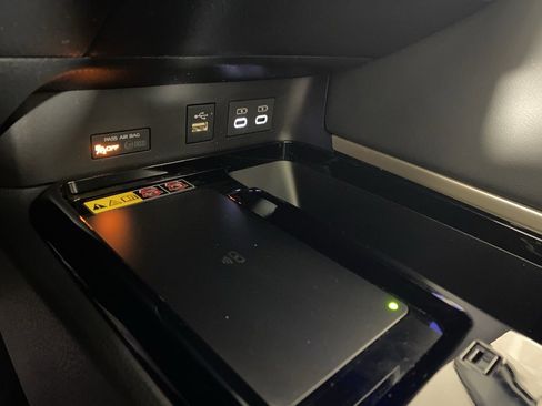 Used 2025 Toyota Camry XSE image 27