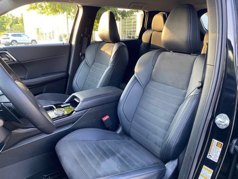 Used 2025 Mitsubishi Outlander SE AWD/4WD image 23