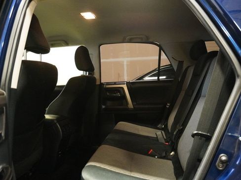 Used 2018 Toyota 4Runner SR5 AWD/4WD image 12