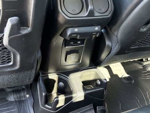 Used 2020 Jeep Gladiator Rubicon AWD/4WD image 11