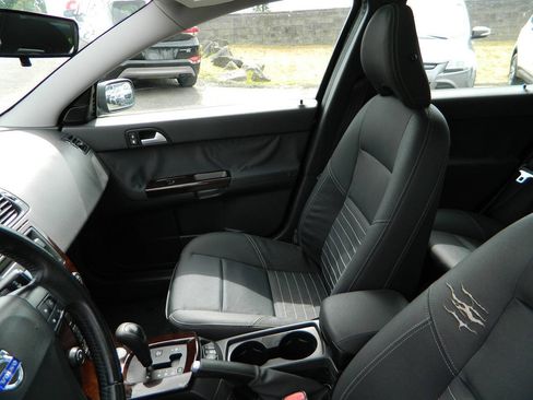 Used 2006 Volvo V50 2.4i FWD image 13