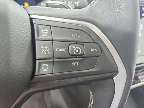 Used 2023 Jeep Grand Cherokee L Laredo RWD image 26