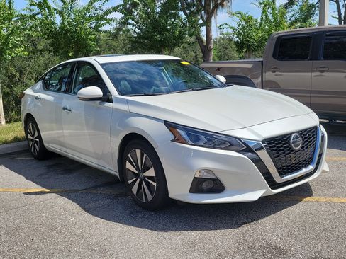 Certified 2022 Nissan Altima 2.5 SL FWD image 2