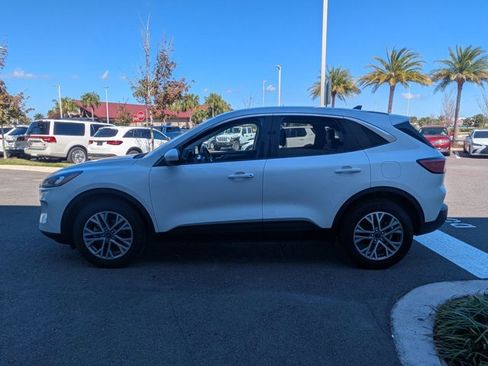 Used 2022 Ford Escape SEL w/ Class II Trailer Tow Package image 3