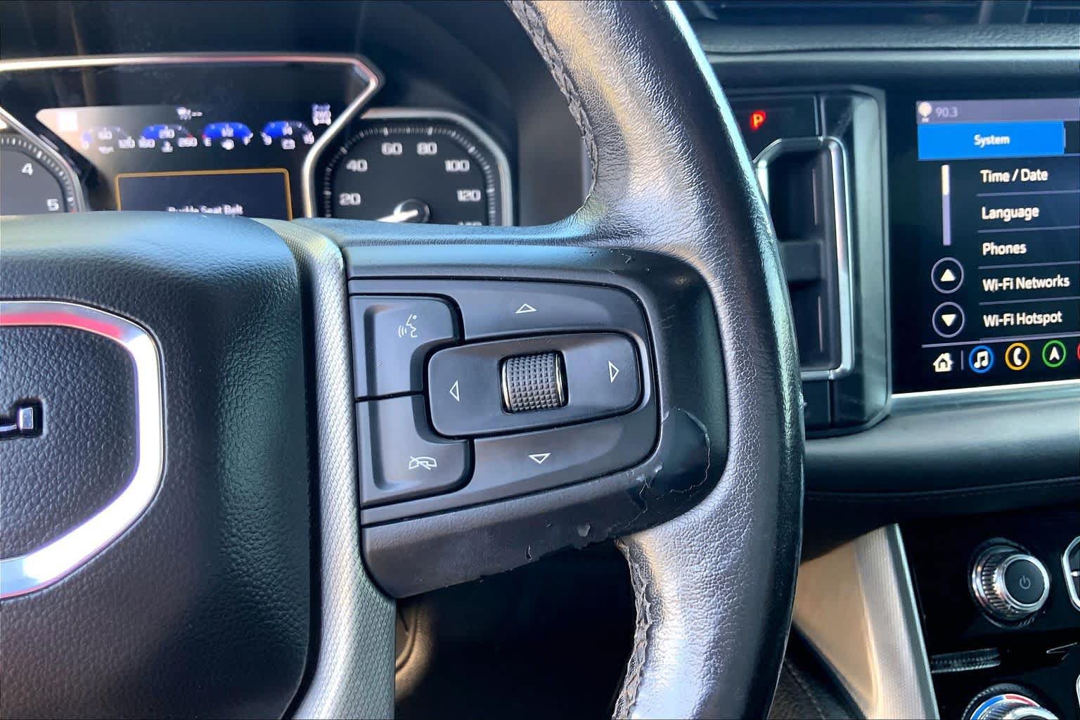 Used 2021 GMC Yukon Denali w/ Denali Premium Package AWD/4WD image 24