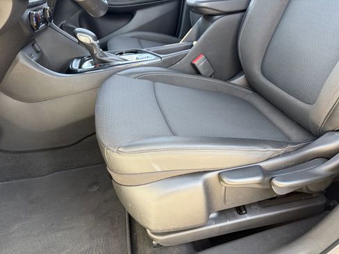 Certified 2024 Buick Encore GX Preferred FWD image 22