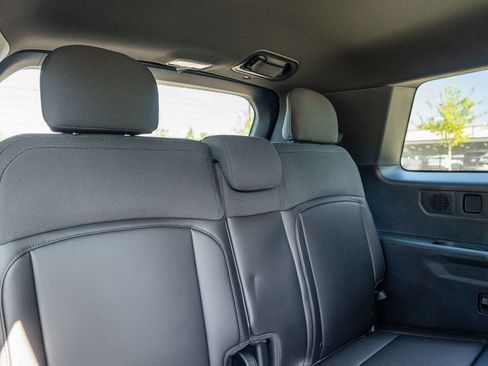 Used 2027 Kia Telluride LX w/ Towing Package FWD image 10