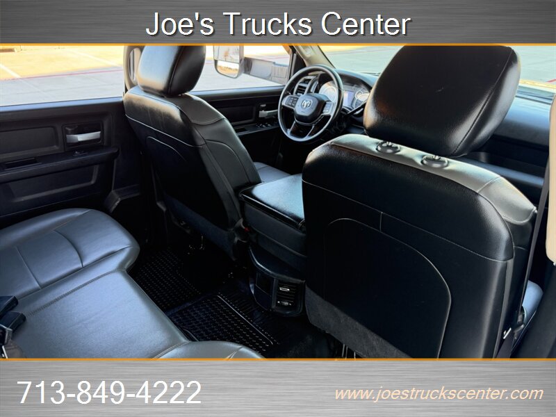 Used 2019 RAM 3500 Tradesman w/ Chrome Appearance Group RWD image 32