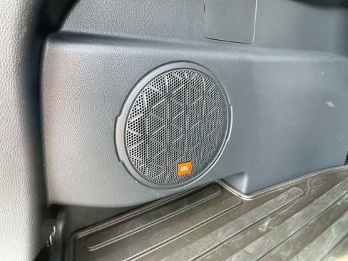 Used 2020 Toyota RAV4 Limited image 28